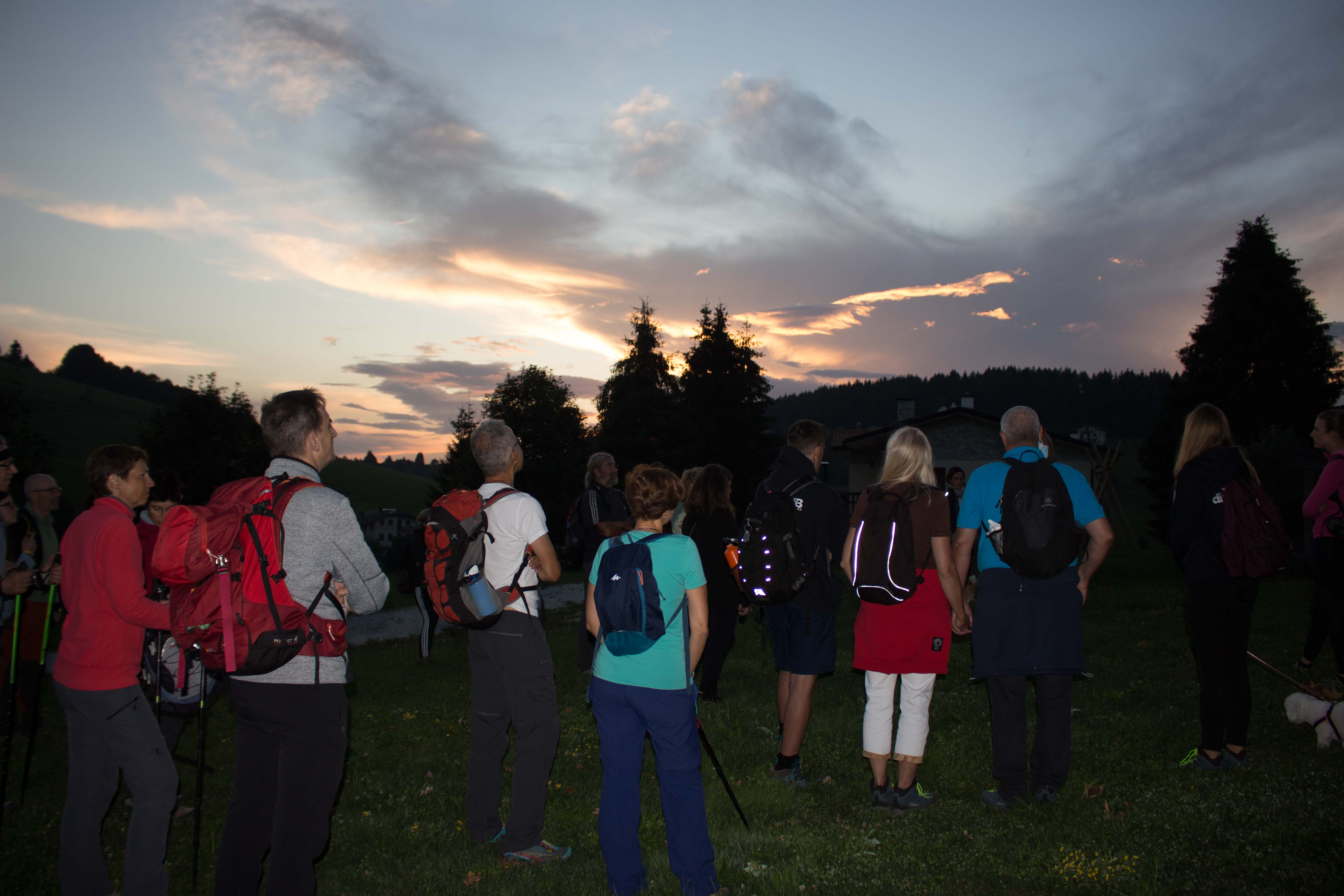 Immagine-09-tramonto-colli